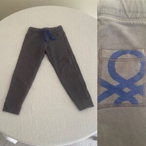 United Colors of Benetton Size Small Grey Sweatpants w/Blue Logo & Drawstring